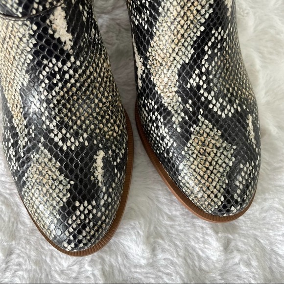 {Madewell} The Rosie Ankle Boot, Moonstone Snake Embossed Leather, Size 6, NWT - Picture 4 of 11